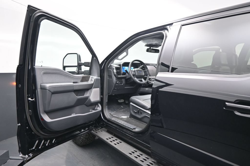 New 2026 Ford F250 Lariat w/ Tremor Off-Road Package AWD/4WD image 8