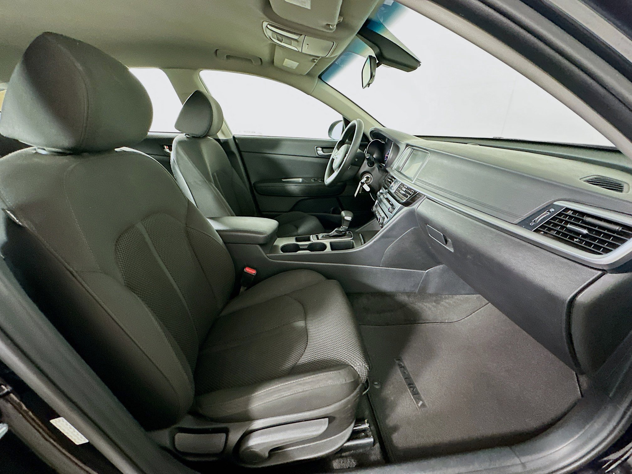 Used 2020 Kia Optima LX FWD image 29