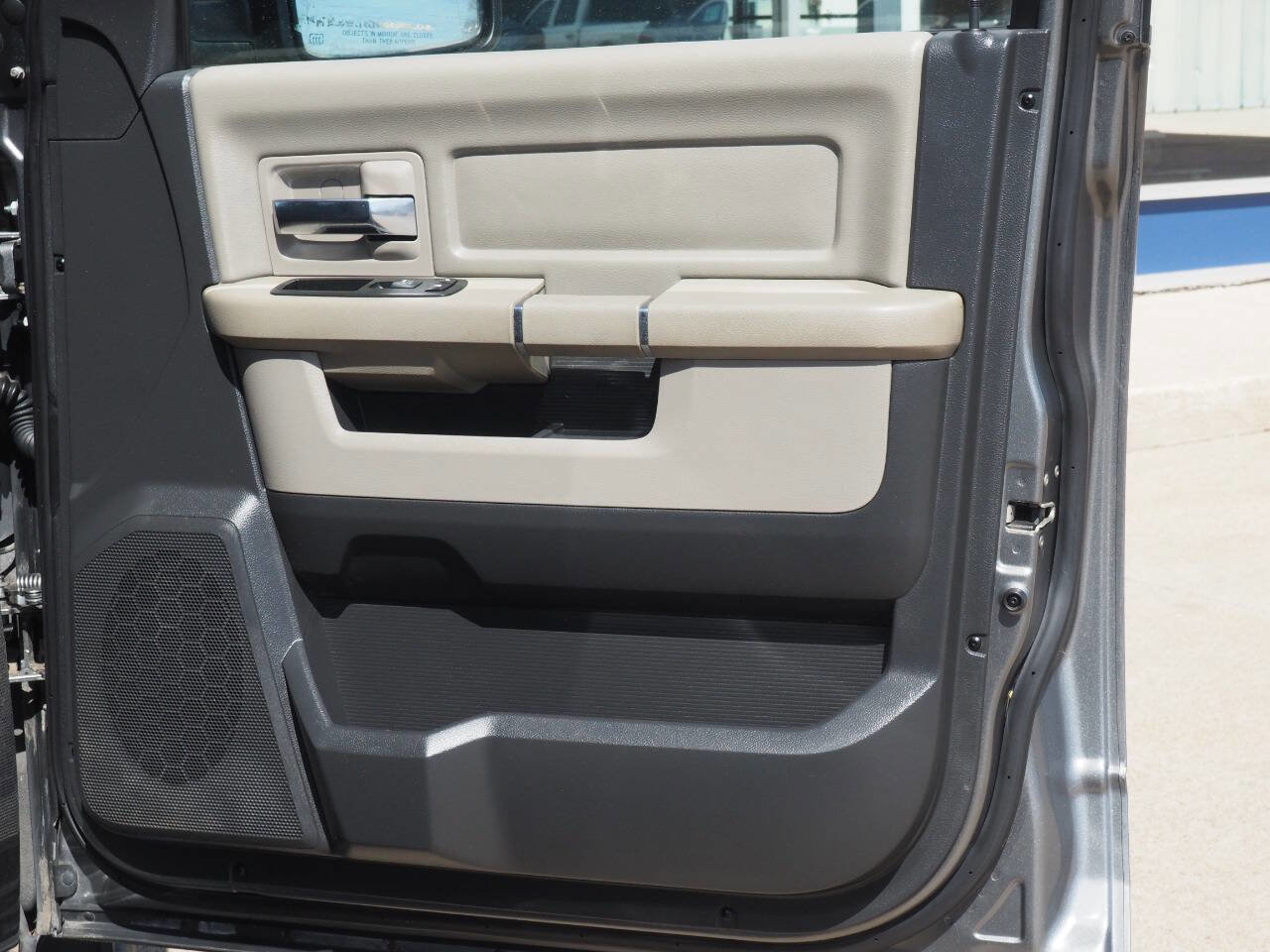 Used 2011 RAM 1500 Classic SLT w/ Luxury Group AWD/4WD image 11
