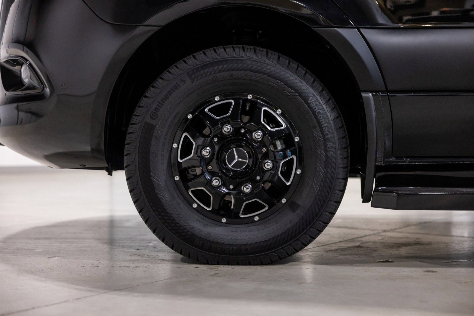 Used 2025 Mercedes-Benz Sprinter 3500 image 9