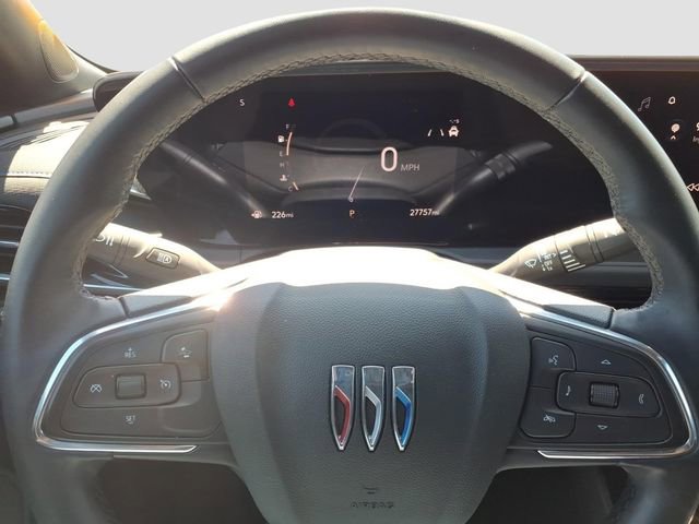 Used 2025 Buick Envista Sport Touring FWD image 28