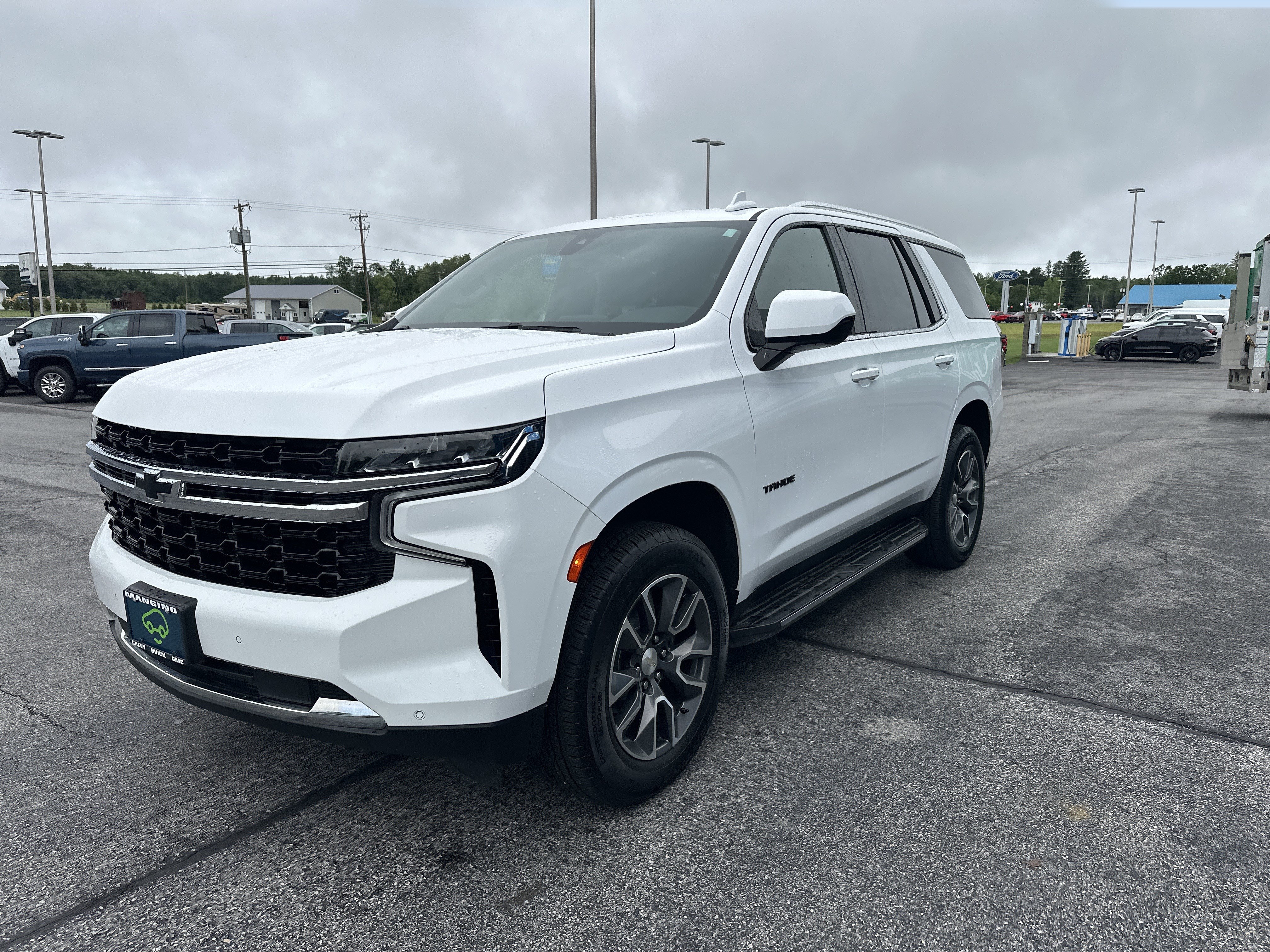 Certified 2022 Chevrolet Tahoe LS w/ Driver Alert Package AWD/4WD image 3