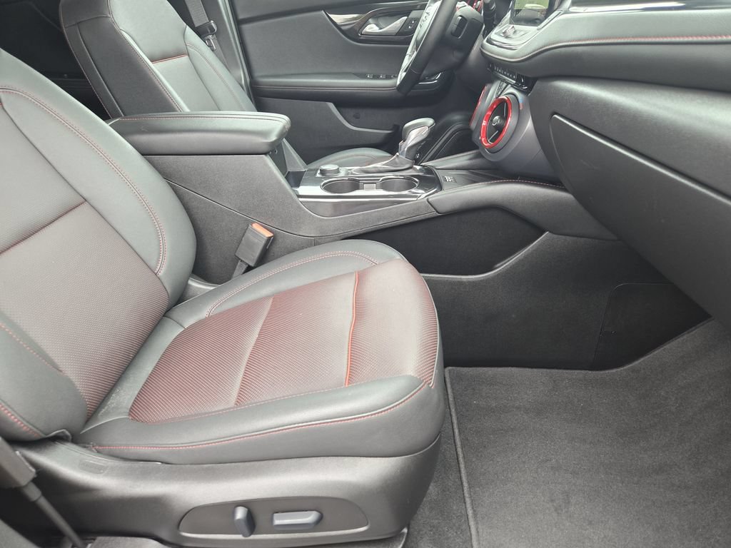 Used 2025 Chevrolet Blazer RS FWD image 15