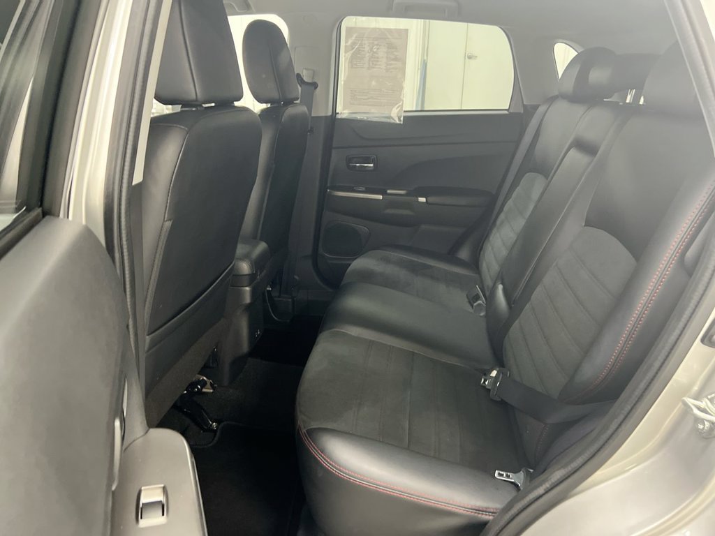 Used 2024 Mitsubishi Outlander Sport SE AWD/4WD image 22