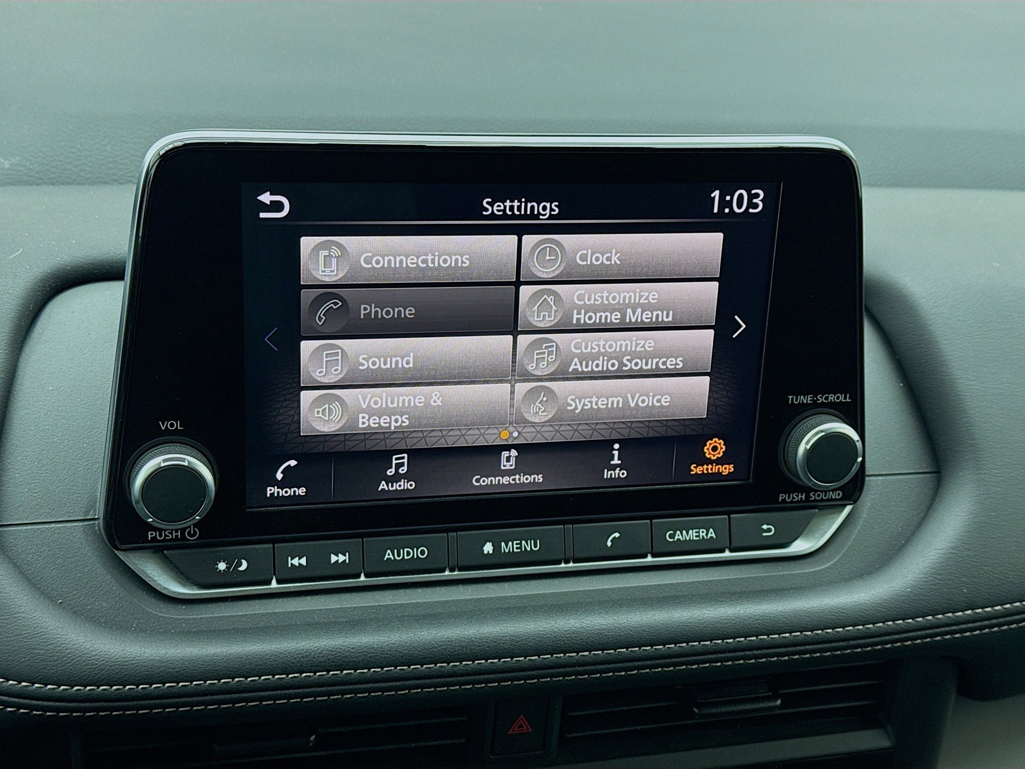 Used 2024 Nissan Rogue S image 9