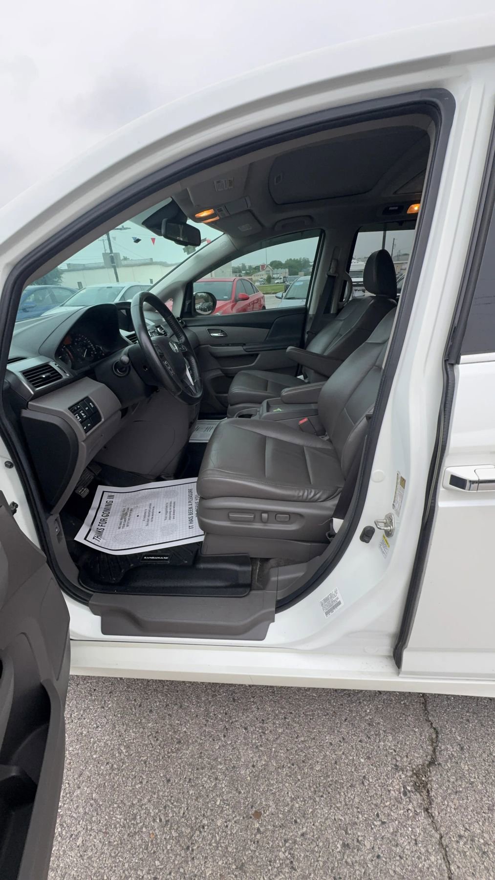 Used 2014 Honda Odyssey Touring Elite image 9