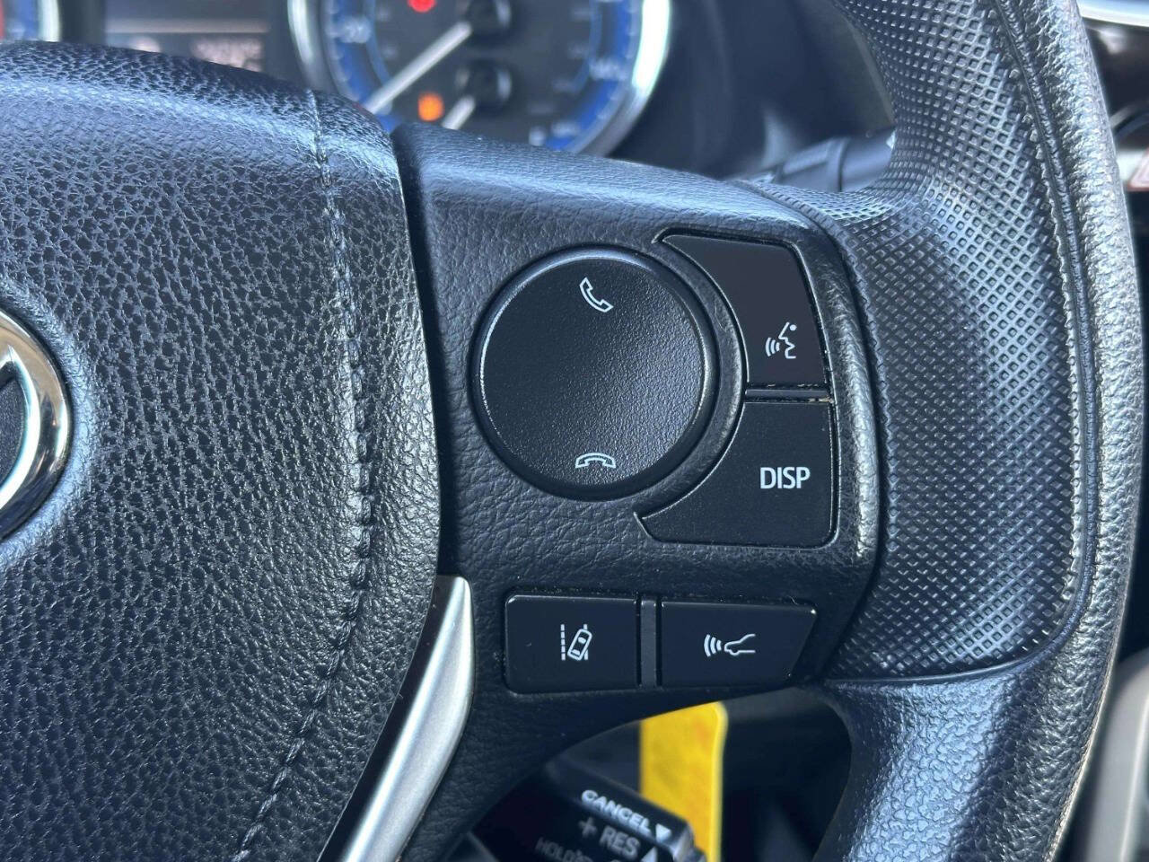 Used 2017 Toyota Corolla LE image 30