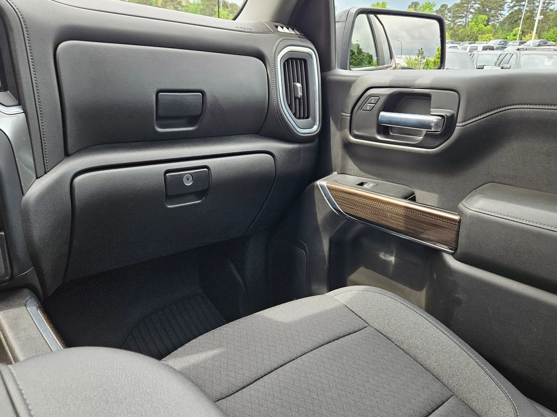 Used 2022 Chevrolet Silverado 1500 LT Trail Boss AWD/4WD image 11