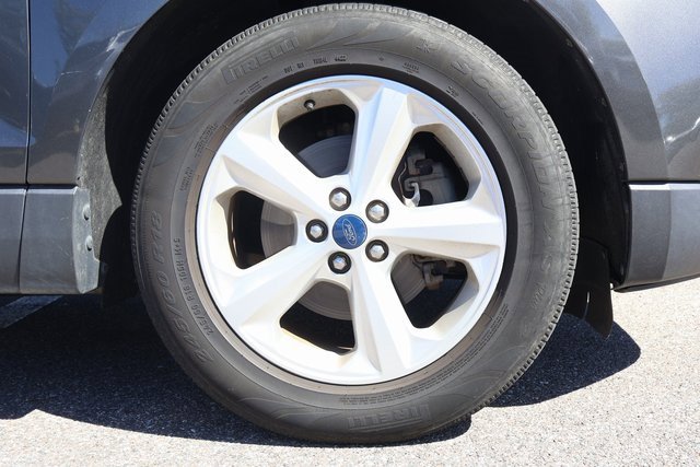 Used 2019 Ford Edge SE image 9