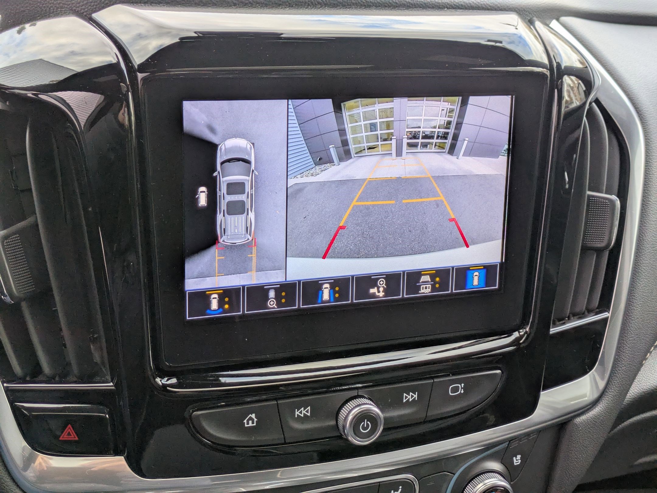 Used 2022 Chevrolet Traverse Premier w/ LPO, Floor Liner Package image 21