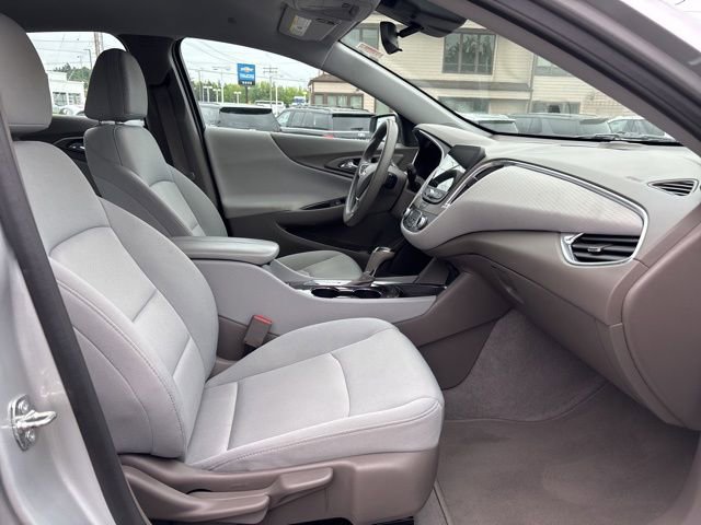 Used 2020 Chevrolet Malibu LT FWD image 15