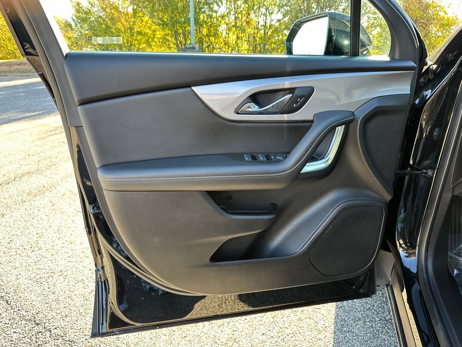 Used 2025 Chevrolet Blazer LT image 10