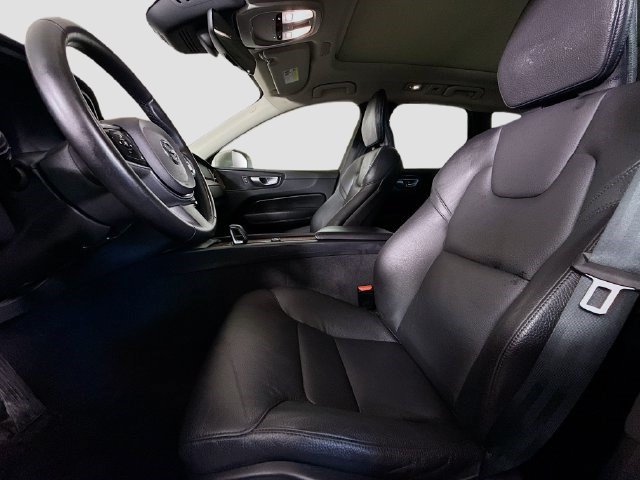 Used 2023 Volvo XC60 B5 Plus FWD image 21