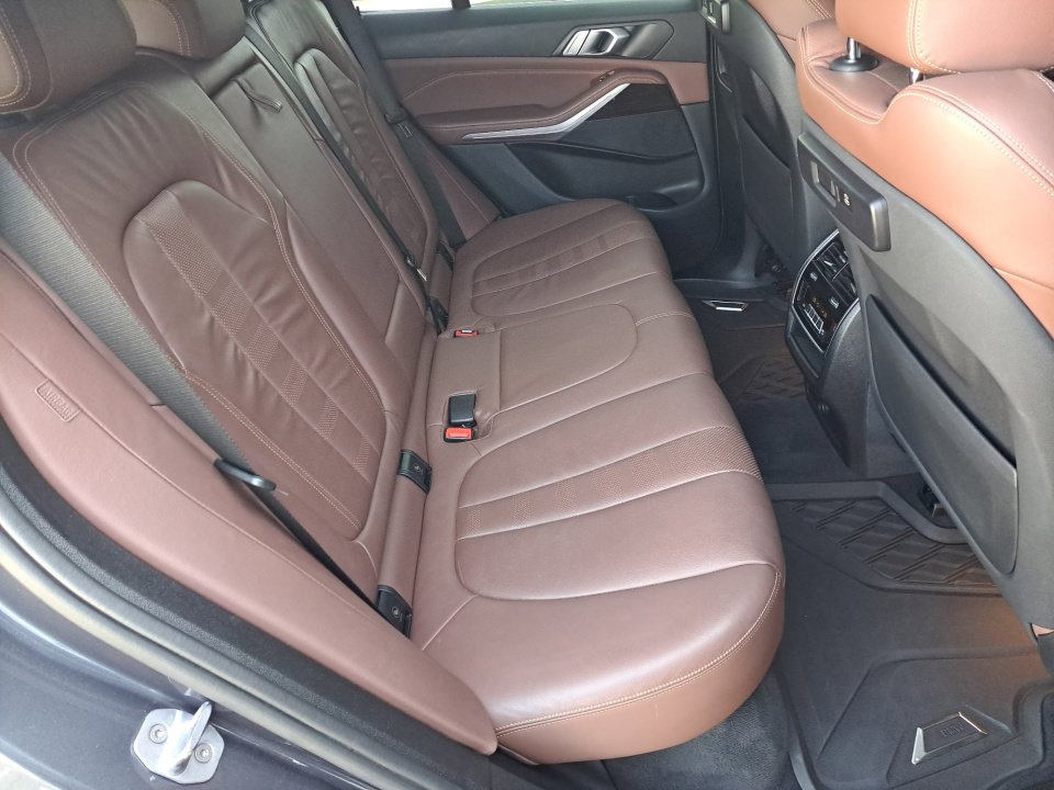 Used 2019 BMW X5 xDrive40i w/ Convenience Package AWD/4WD image 14
