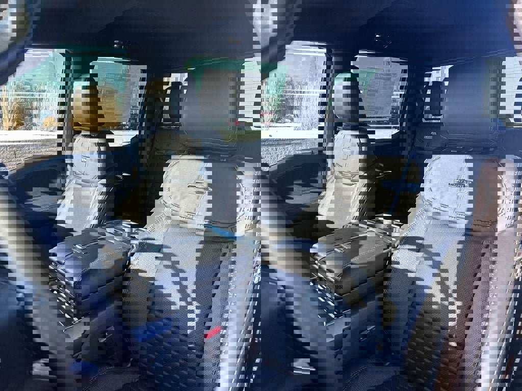 New 2025 Ford F150 Platinum w/ FX4 Off-Road Package image 9