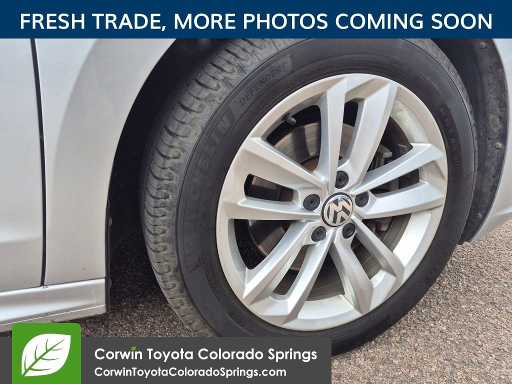 Used 2020 Volkswagen Passat 2.0T SE FWD image 9