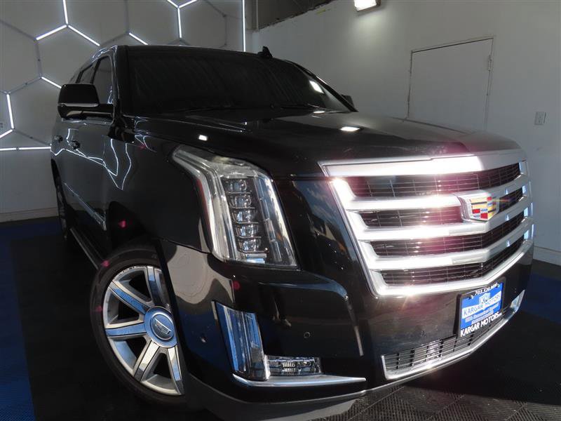 Used 2020 Cadillac Escalade Luxury AWD/4WD image 2