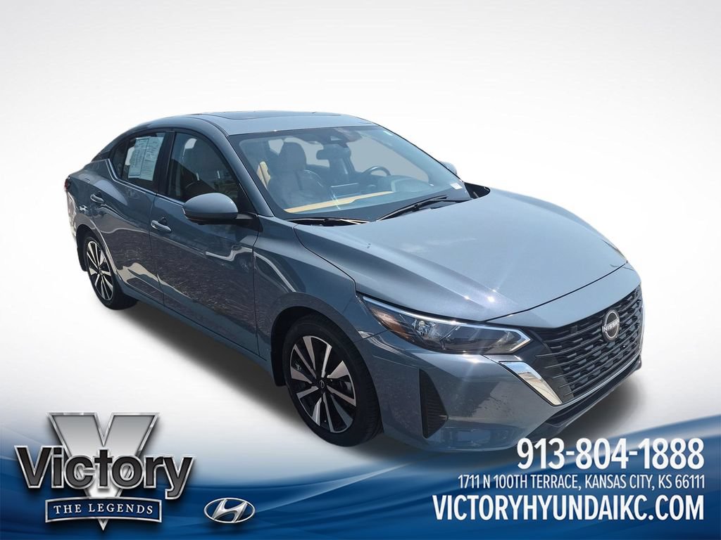 Used 2025 Nissan Sentra SV w/ SV Premium Package FWD image 9