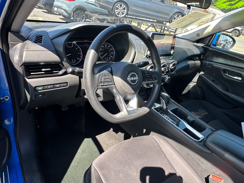 Used 2024 Nissan Sentra SV FWD image 21