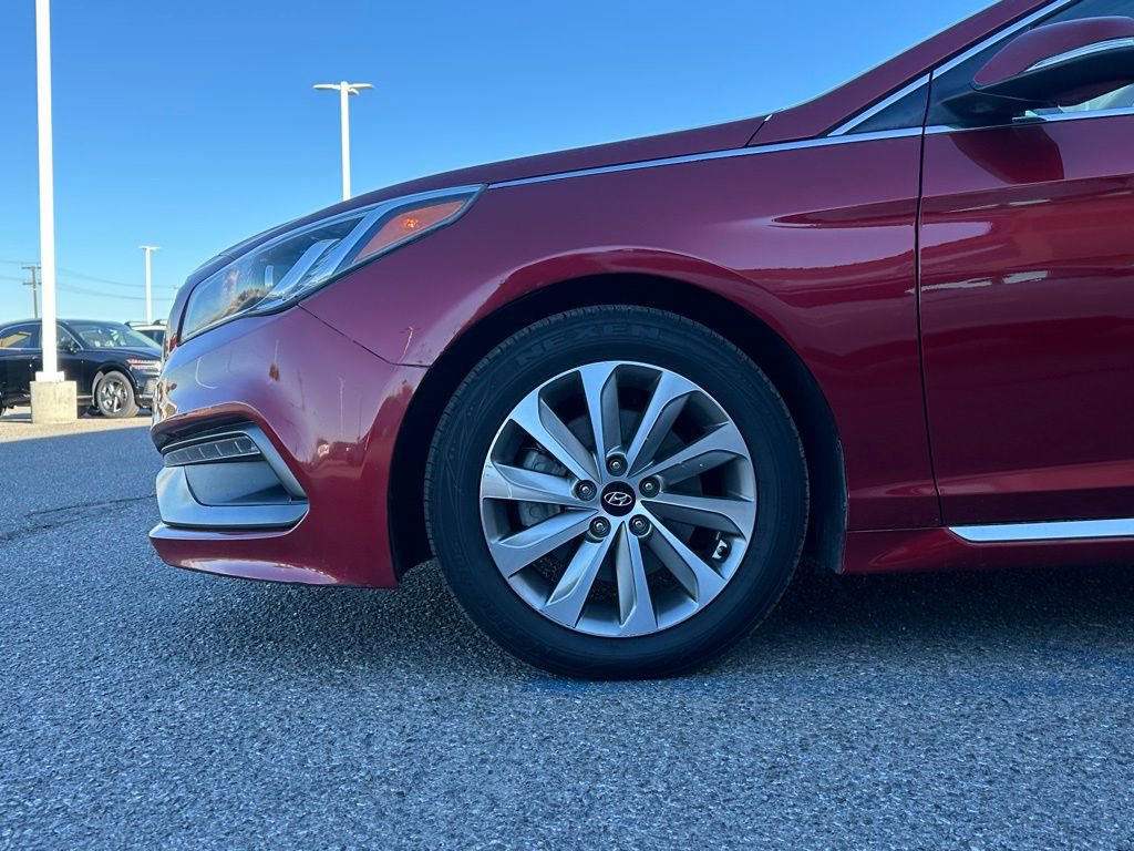 Used 2016 Hyundai Sonata Sport w/ Option Group 02 image 10