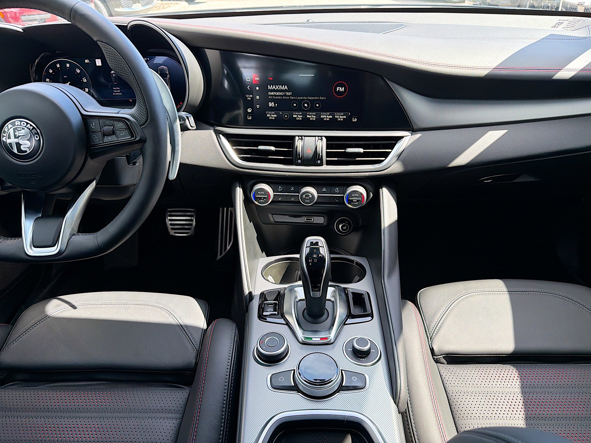 Used 2025 Alfa Romeo Giulia AWD w/ Driving Assist Package image 18