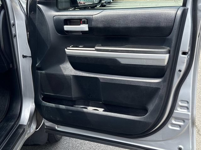 Used 2014 Toyota Tundra SR5 AWD/4WD image 8