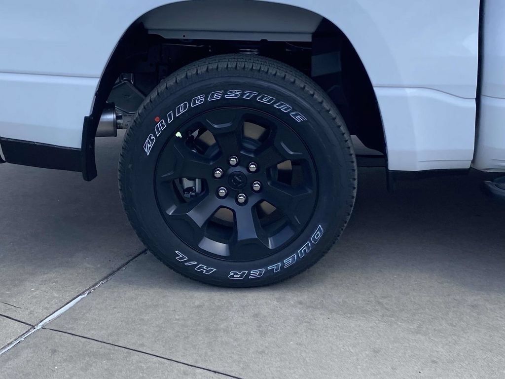 New 2026 RAM 1500 Express AWD/4WD image 37
