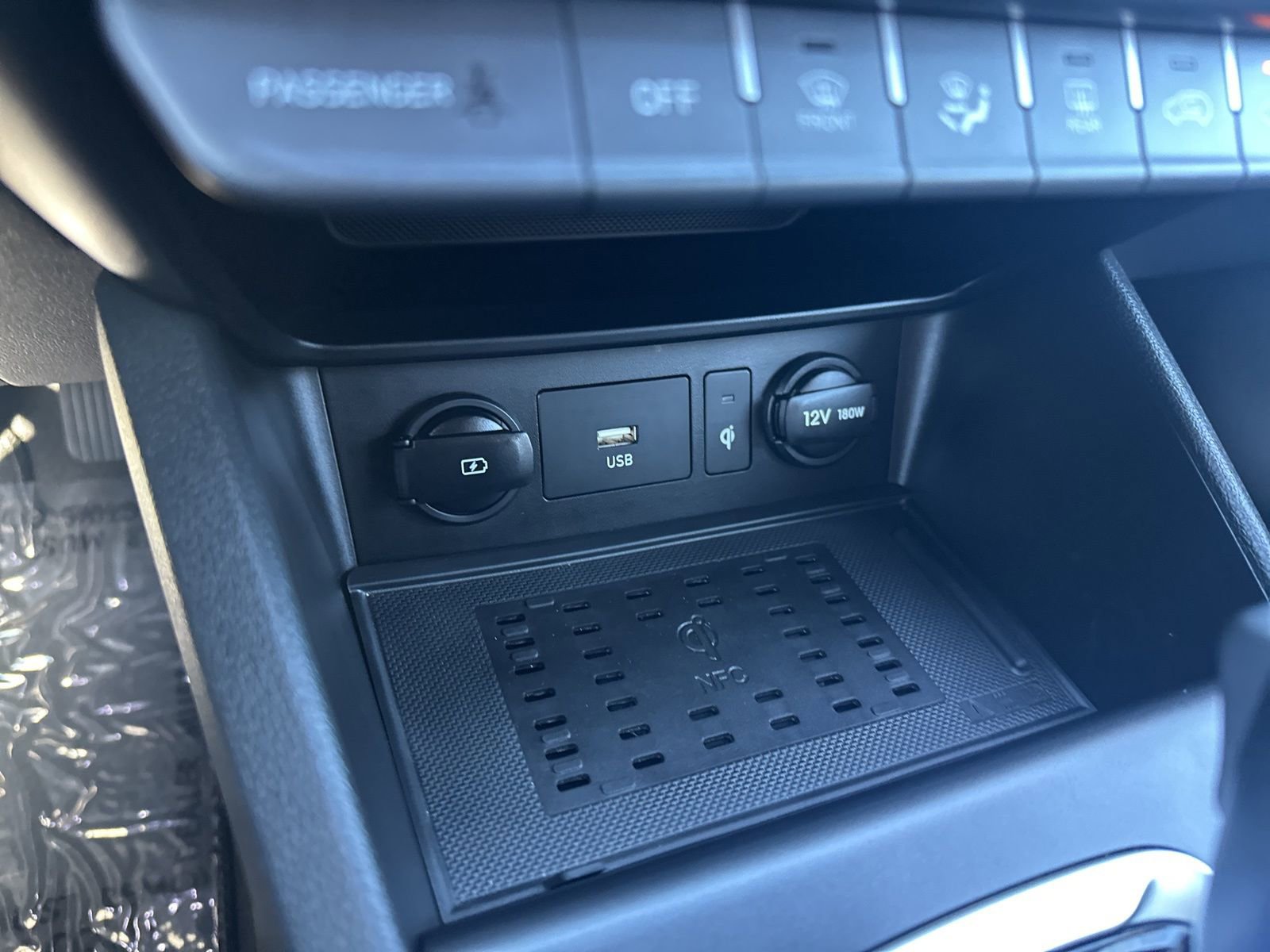 Used 2023 Hyundai Kona Limited image 29