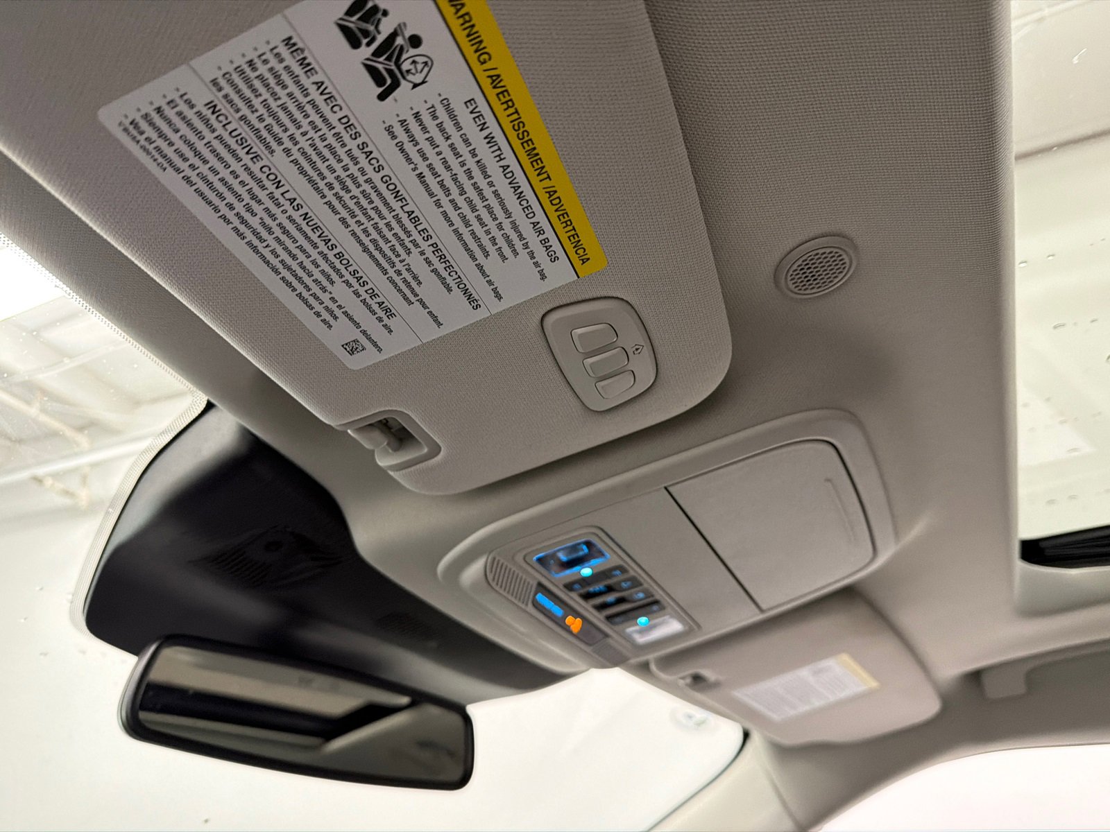 Used 2025 Ford Explorer Platinum w/ Ultimate Package image 32