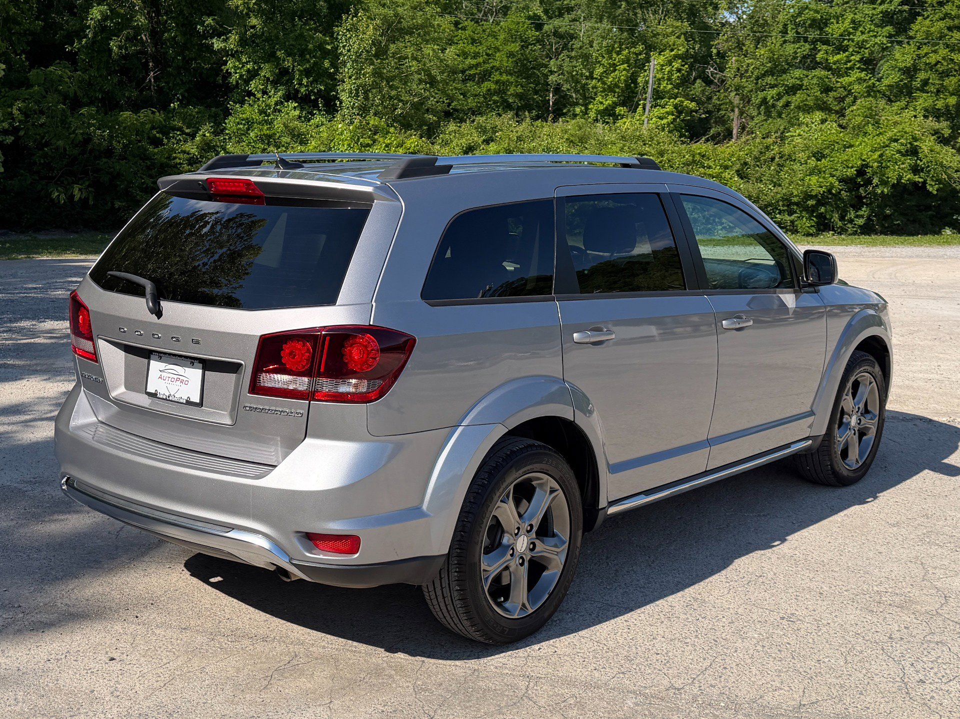 Used 2016 Dodge Journey Crossroad w/ Popular Equipment Group FWD image 3
