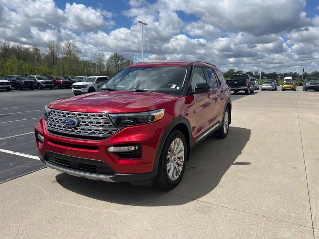 Used 2024 Ford Explorer Limited w/ Equipment Group 301A AWD/4WD image 3