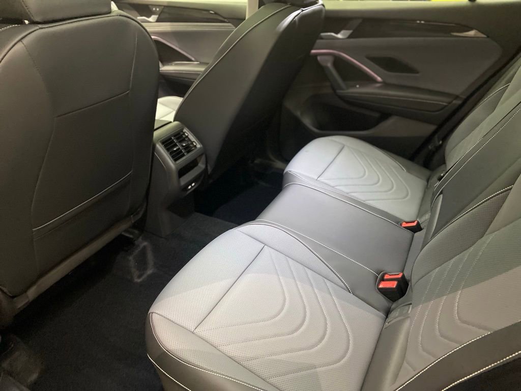 New 2026 Volkswagen Tiguan SE image 5