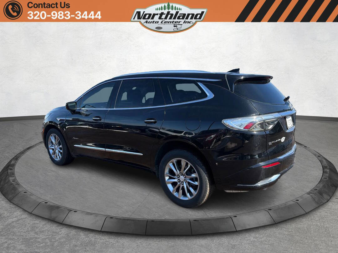 Used 2022 Buick Enclave Avenir AWD/4WD image 7