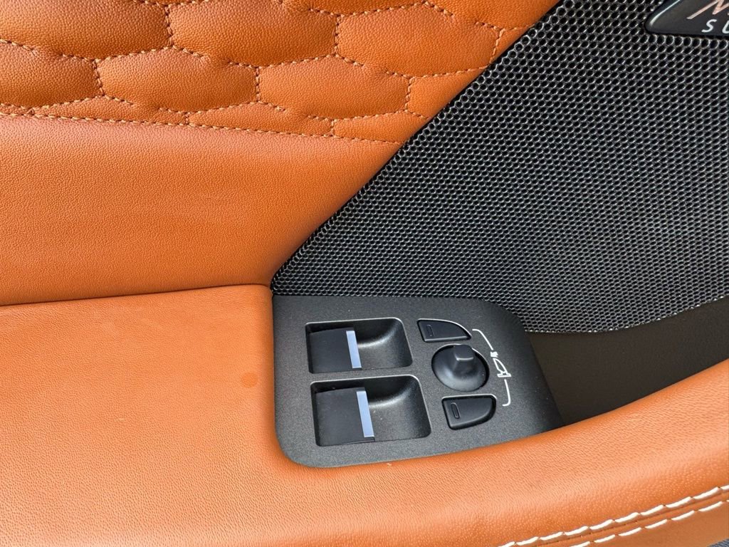 Used 2023 Jaguar F-TYPE R-Dynamic image 16