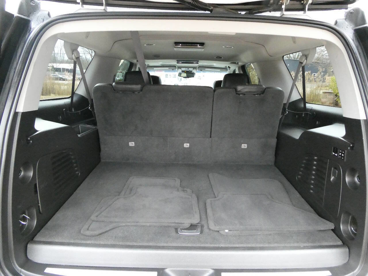 Used 2015 Cadillac Escalade ESV Luxury image 29