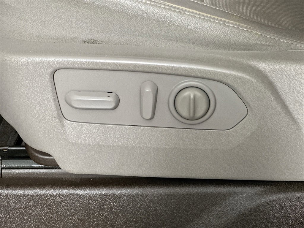 Used 2019 Chevrolet Silverado 1500 LTZ image 23