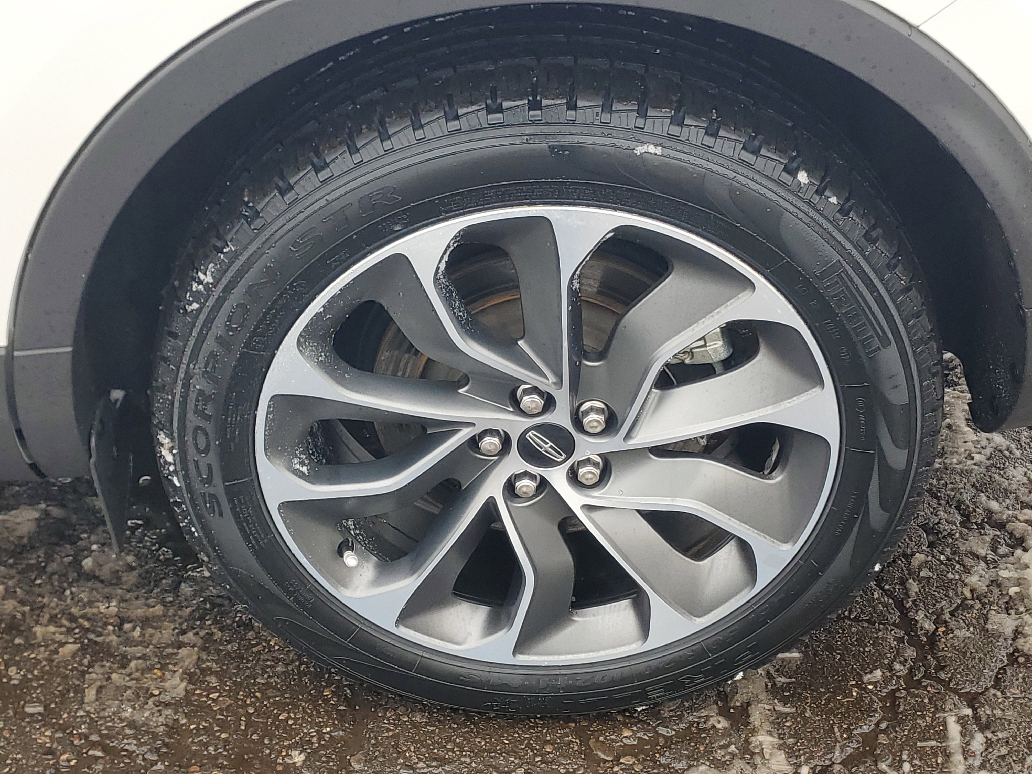 Certified 2022 Lincoln Nautilus Reserve w/ Equipment Group 201A image 7