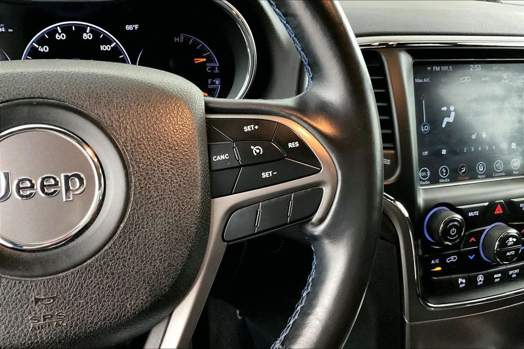 Used 2018 Jeep Grand Cherokee Laredo AWD/4WD image 12