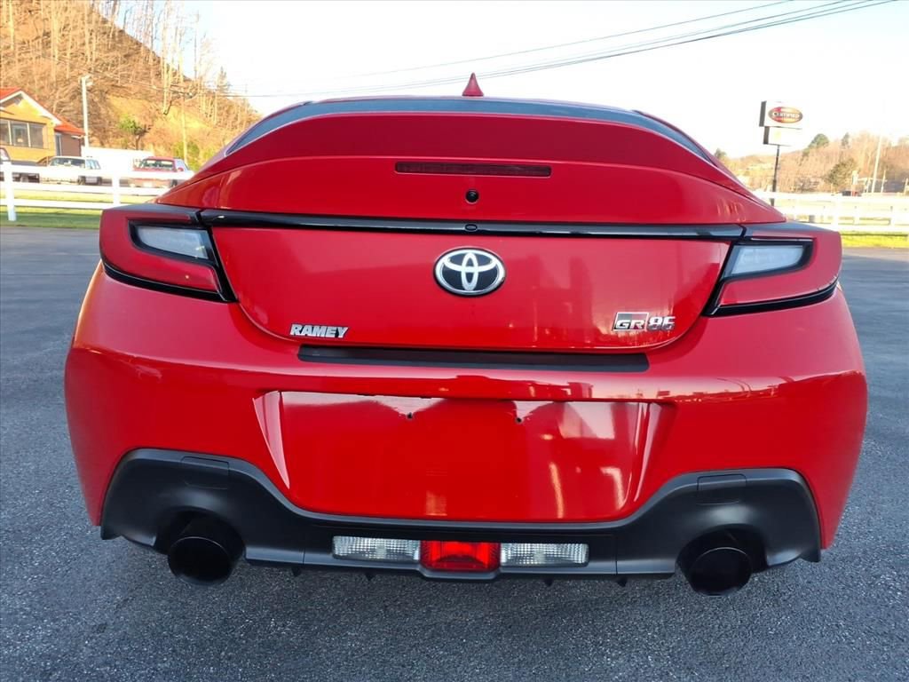 Used 2024 Toyota GR86 Premium w/ Performance Package image 6