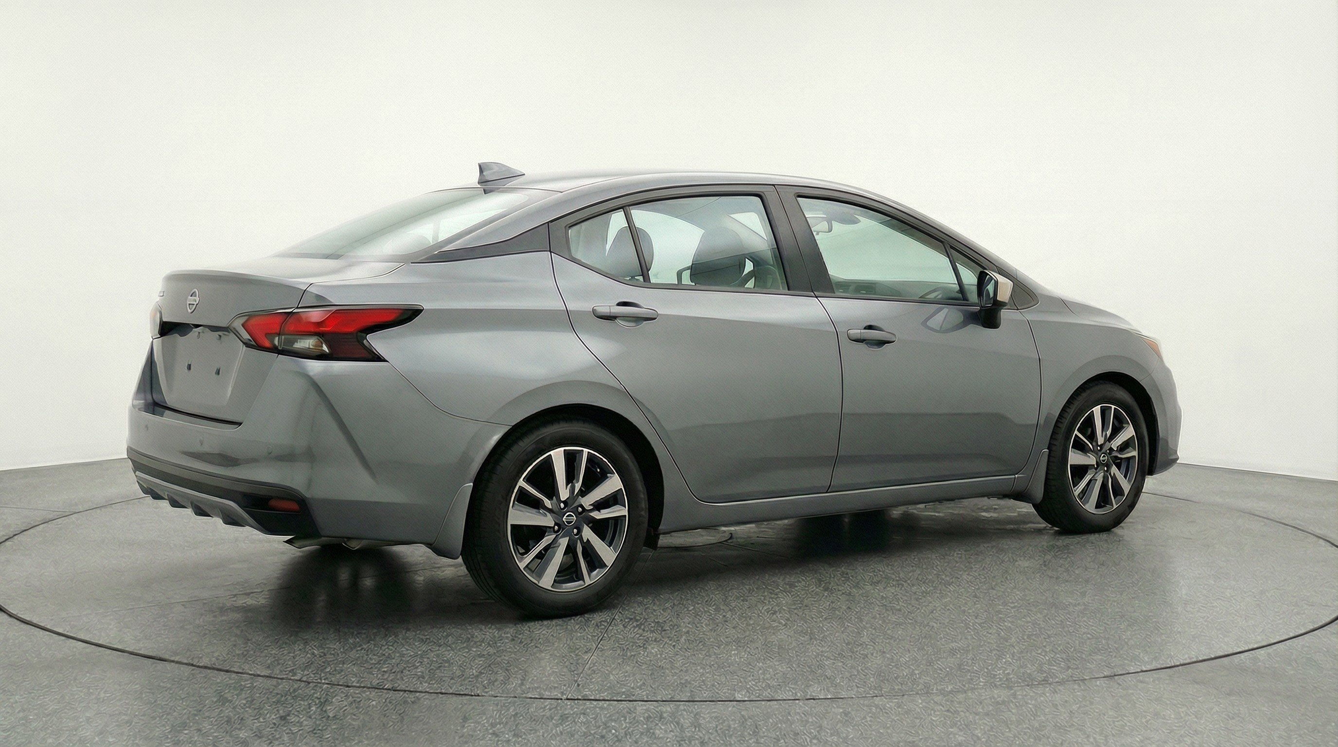 Used 2025 Nissan Versa SV FWD image 9