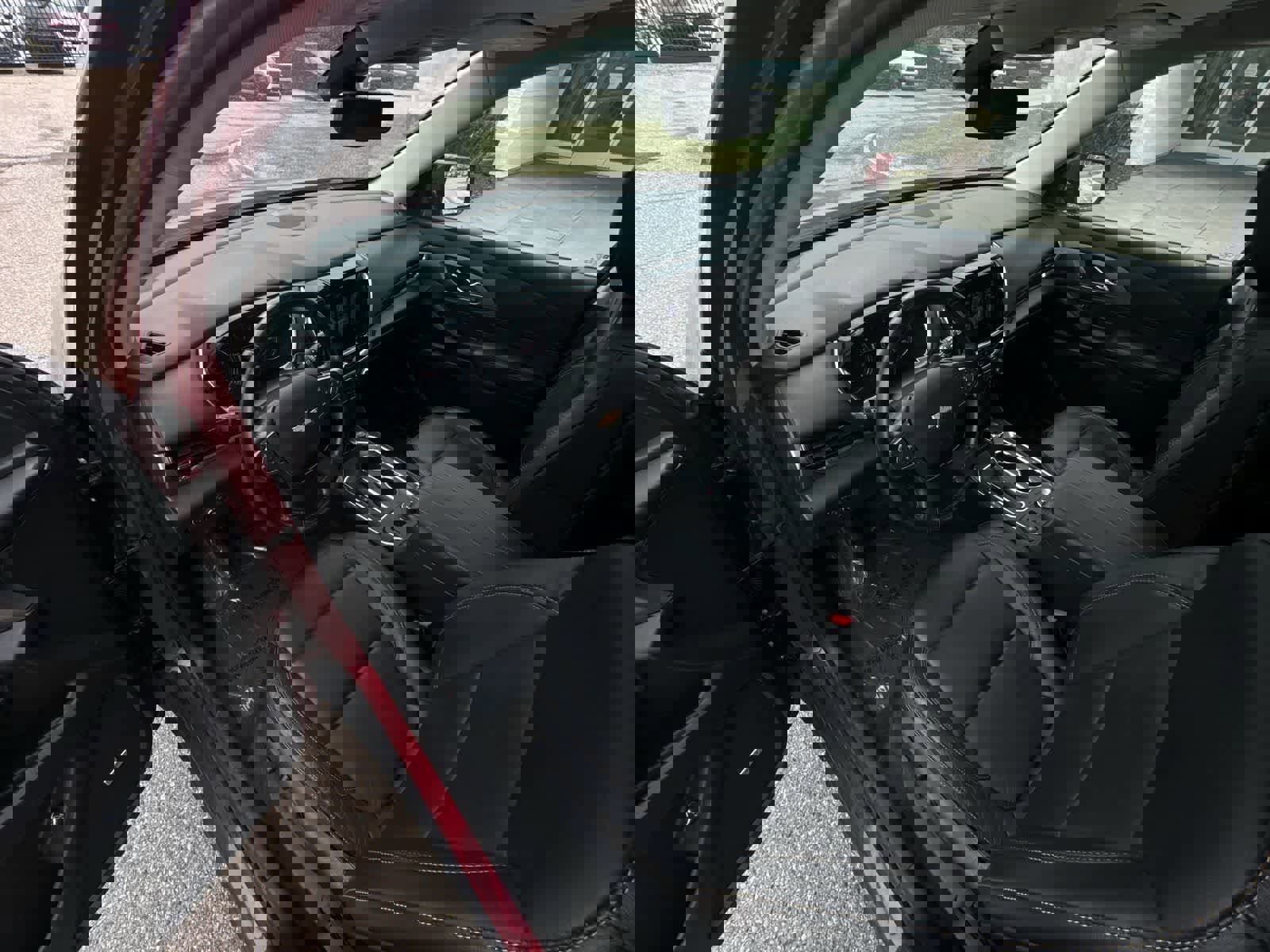 Used 2019 Chevrolet Traverse LT w/ LT Premium Package image 10