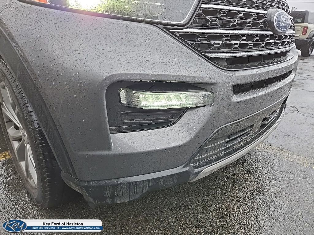 Used 2023 Ford Explorer XLT w/ Equipment Group 202A image 3