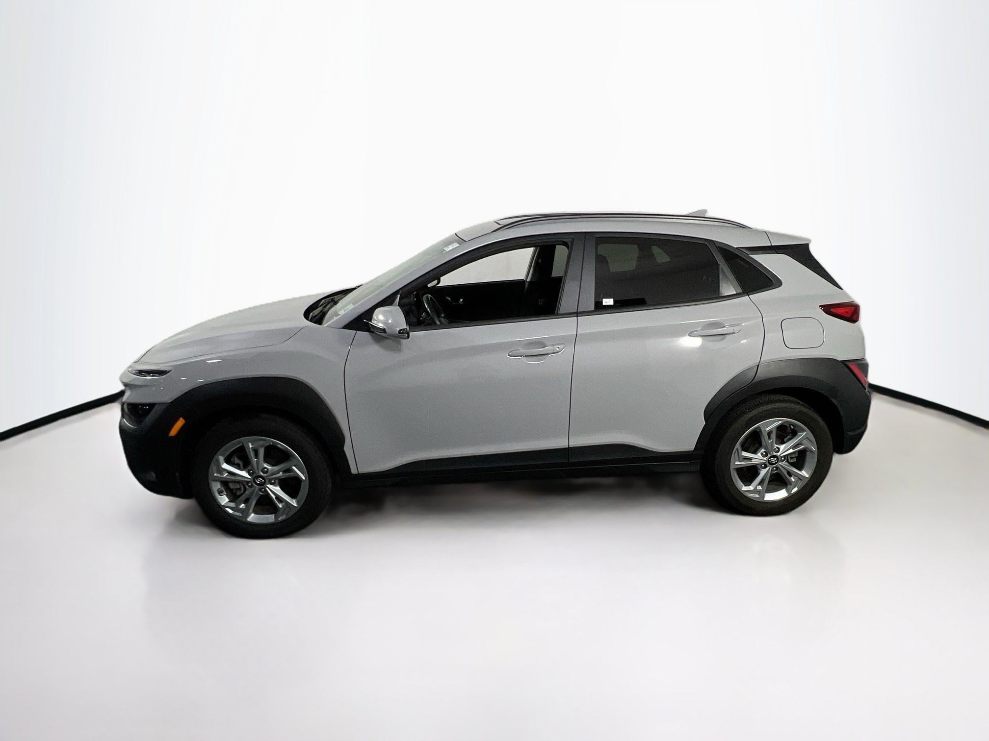 Used 2023 Hyundai Kona SEL w/ Convenience Package AWD/4WD image 8