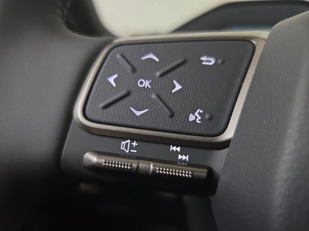 New 2026 Lexus ES 500e AWD/4WD image 17