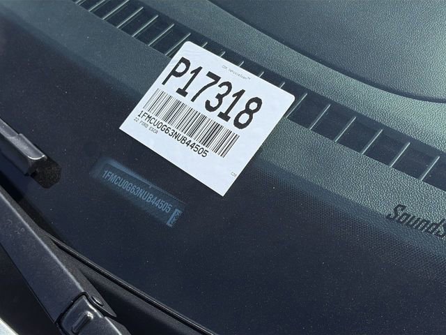 Used 2022 Ford Escape SE w/ SE Sport Appearance Package image 31