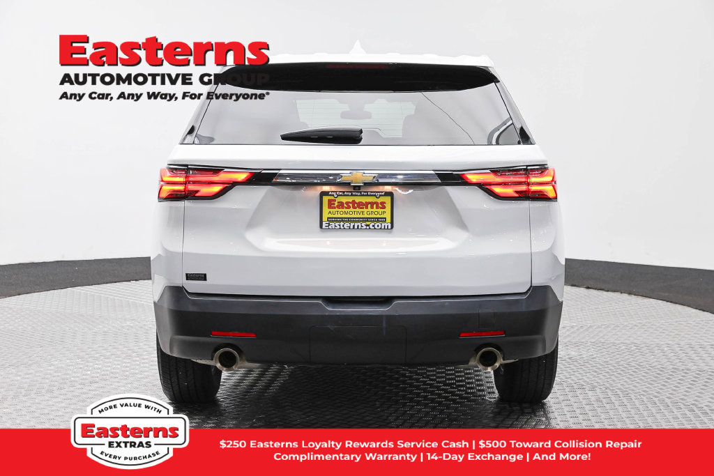 Used 2023 Chevrolet Traverse LS FWD image 7