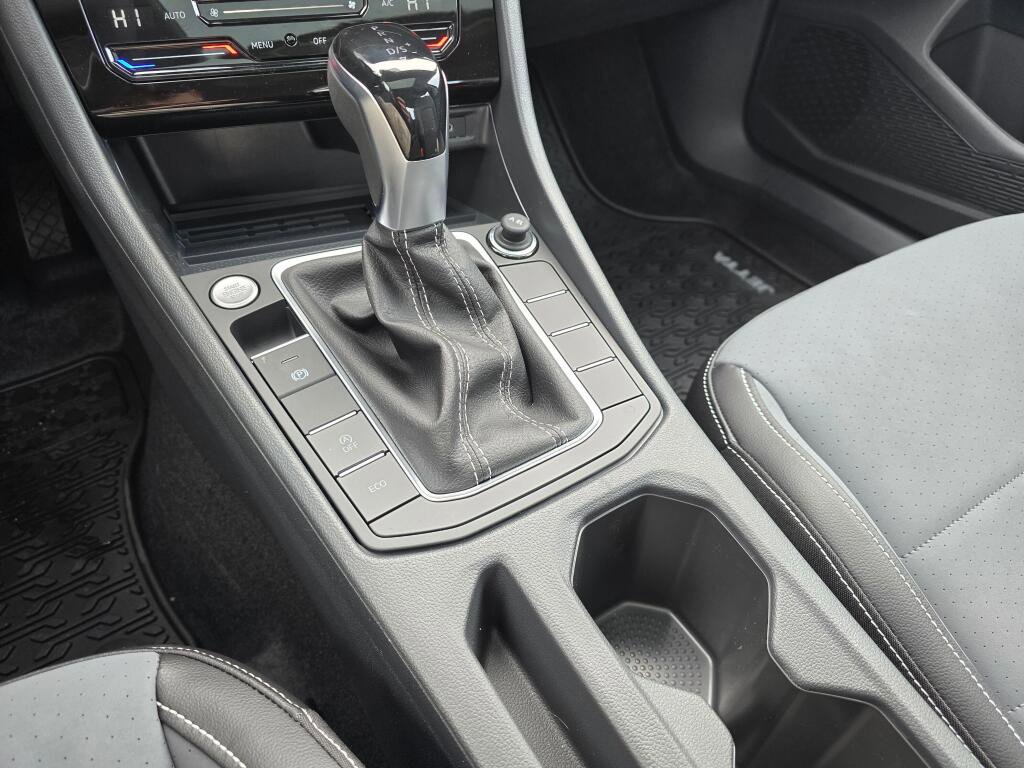 New 2026 Volkswagen Jetta SE image 32