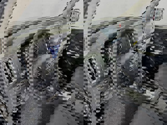 New 2025 Nissan Frontier SV w/ SV Convenience Package image 9