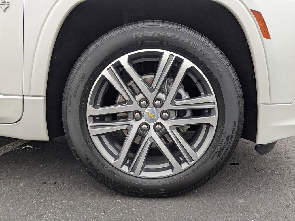 Used 2023 Chevrolet Traverse High Country image 11