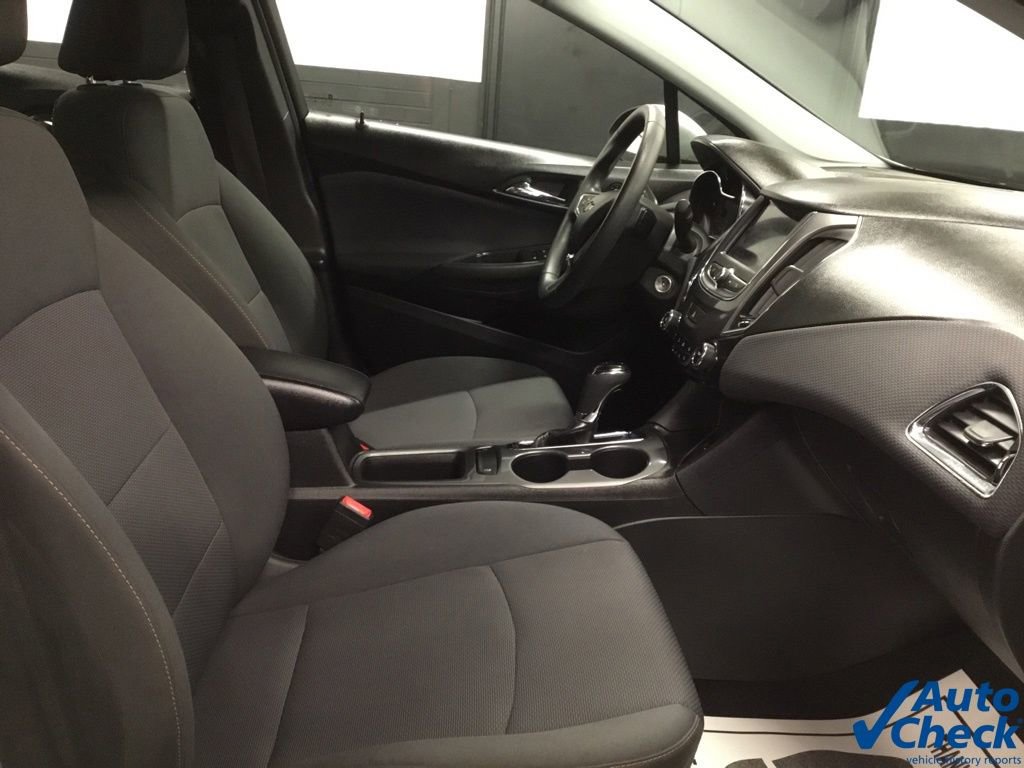 Used 2019 Chevrolet Cruze LS w/ LS Fleet Convenience Package image 35